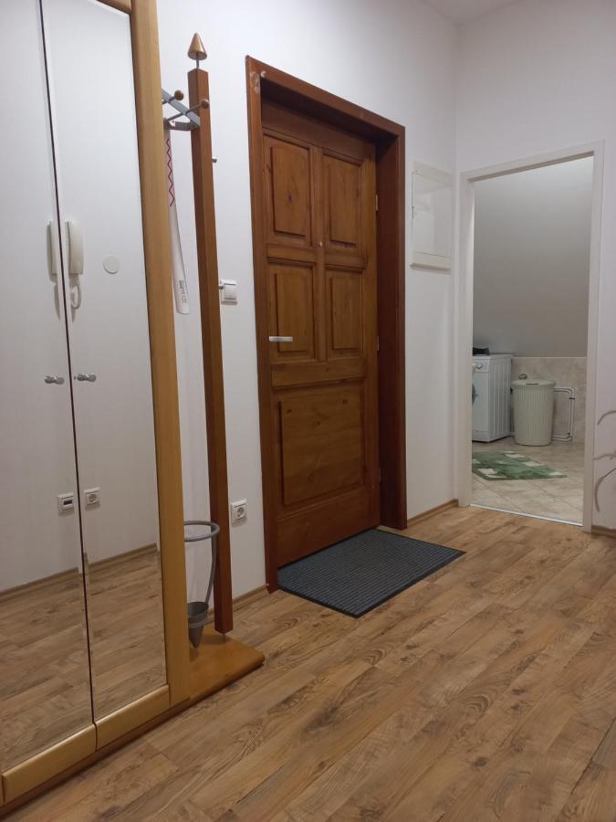 A-M Condominium Veszprem Ngoại thất bức ảnh