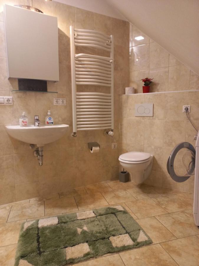 A-M Condominium Veszprem Ngoại thất bức ảnh