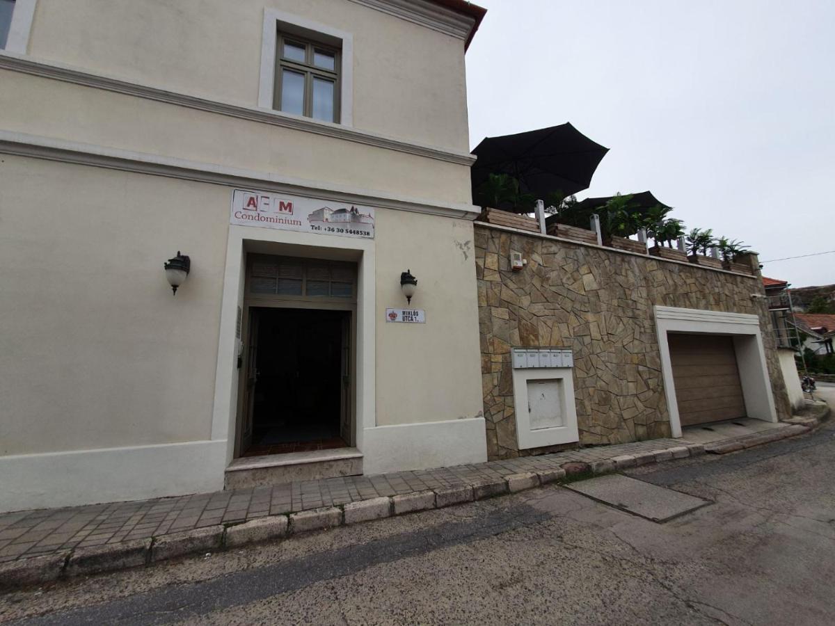 A-M Condominium Veszprem Ngoại thất bức ảnh