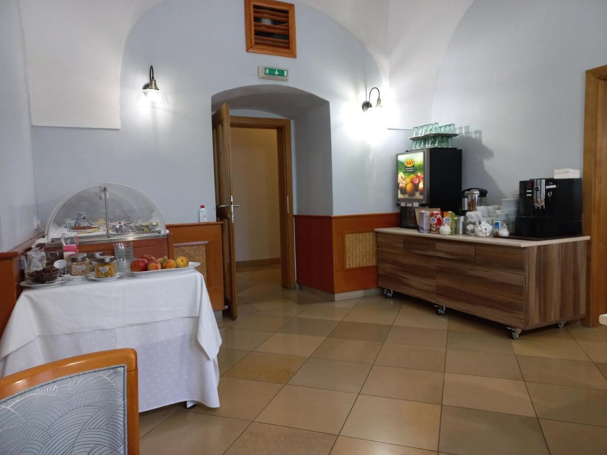 A-M Condominium Veszprem Ngoại thất bức ảnh